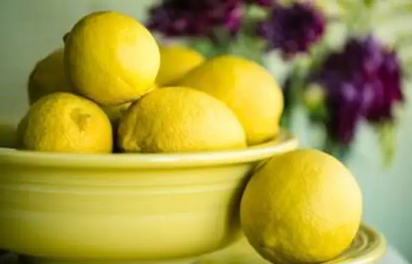 9 limões em uma tigela: o poder de limpar e melhorar