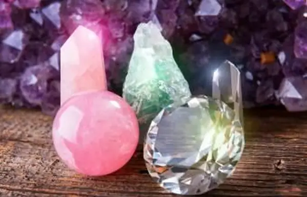 8 mocných kryštálov šťastia a ako ich používať