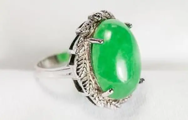 Stary Srebrny Pierścionek z Jadeitem