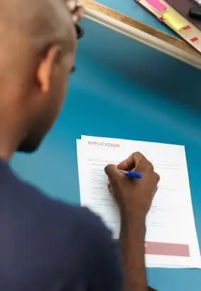 איפה מורשעים יכולים לחפש עבודה?