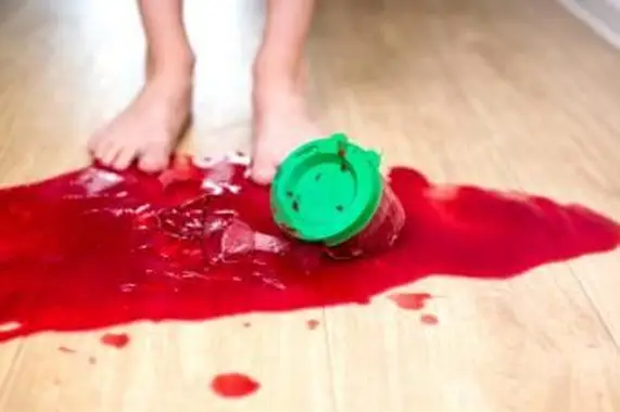 כיצד להסיר כתם עיקש מריצוף ויניל