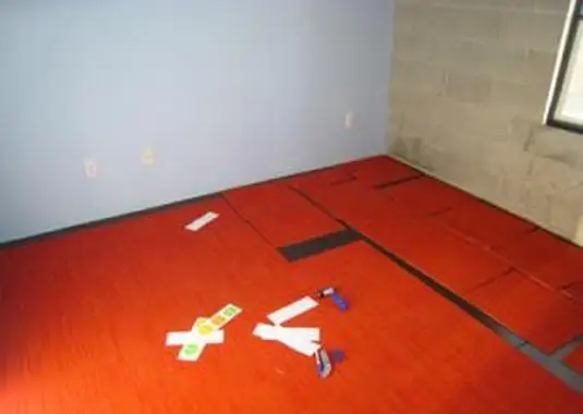 התקנת אריחי רצפה