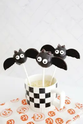 bat halloween cake pops