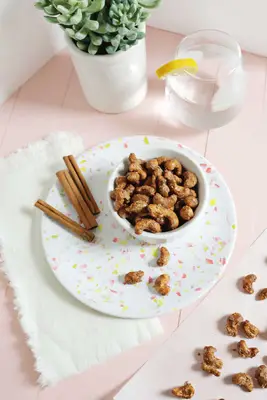 Candied Cinnamon Cashews (Mall Nuts)