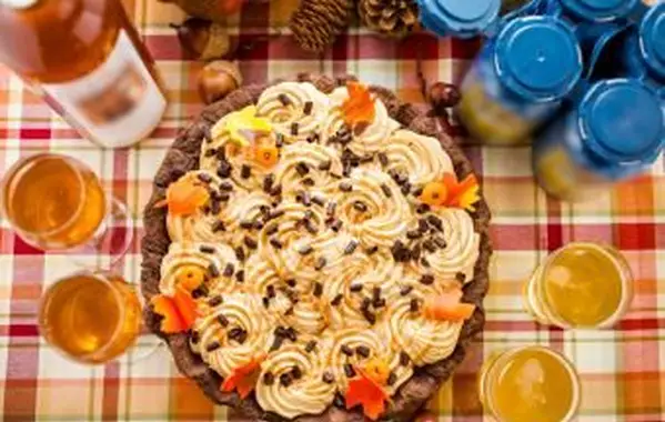 Torta di crema di zucca con cioccolato bianco al caramello salato al vino