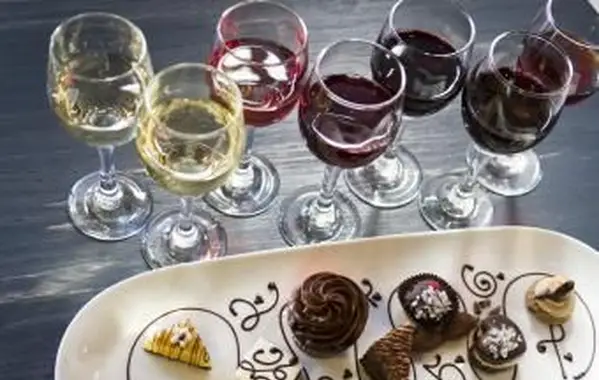 Abbinamenti Semplici Dessert e Vini Con Carta With