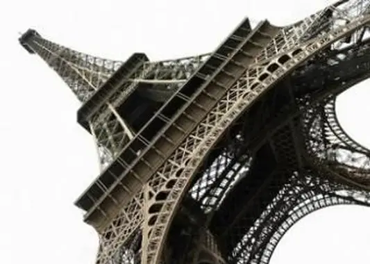 Quelle est la hauteur de la tour Eiffel