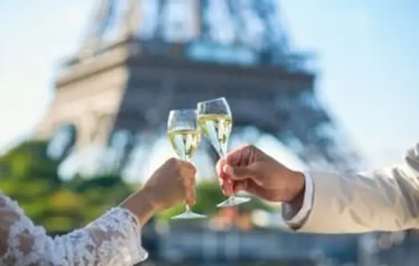 샴페인을 마시다