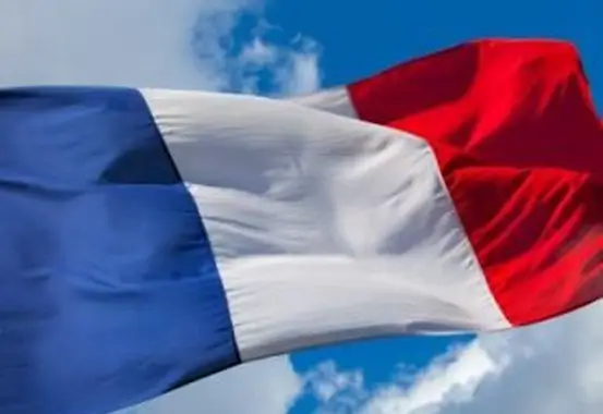 Was die Farben der französischen Flagge darstellen