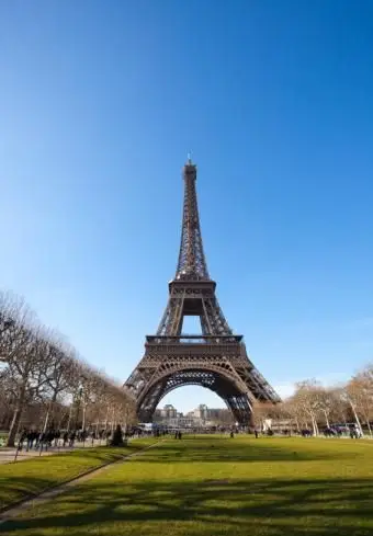Wie lange hat es gedauert, den Eiffelturm zu bauen?