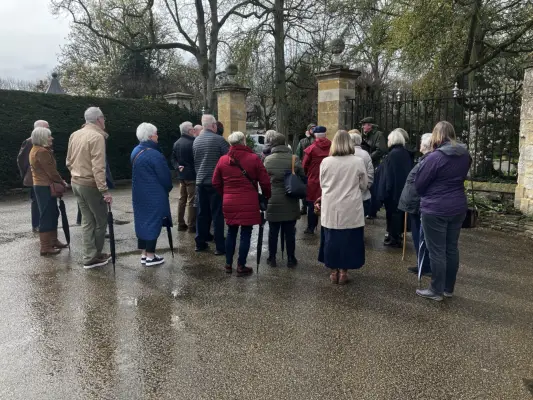 Le Manoir grounds tour