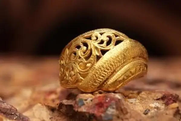 עבודת גלילה טבעת זהב עתיקה