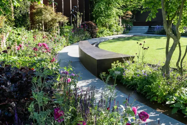 Garden border in sweeping curve