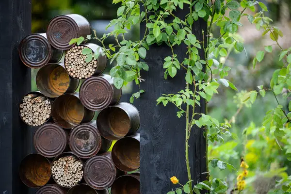 Upcycling - tin can bee habitats