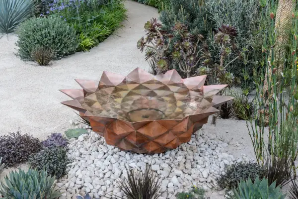 Whirlpool water feature