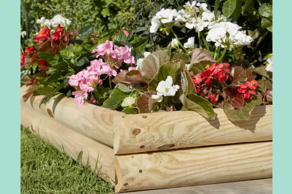 Blooma Pine Horizontal Log Edging - Verdantvows