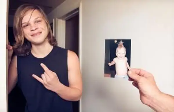 Meninos adolescentes e mudanças comuns na adolescência