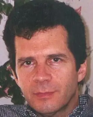 Psychoterapeut pomáha rodičom a dospievajúcim zostať v kontakte