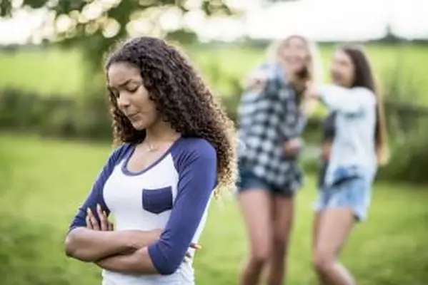 Tipy na zvládanie ponížených tínedžerov