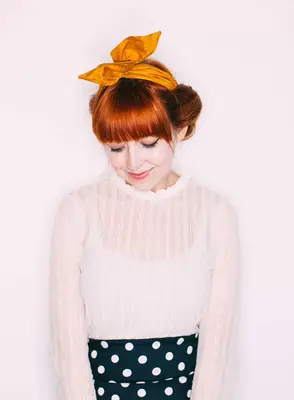 Five Easy Hairstyles With a Headband