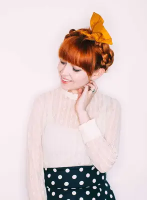 Five Easy Hairstyles With a Headband