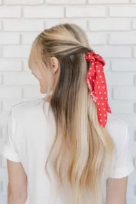 5 façons de porter un Scrunchie