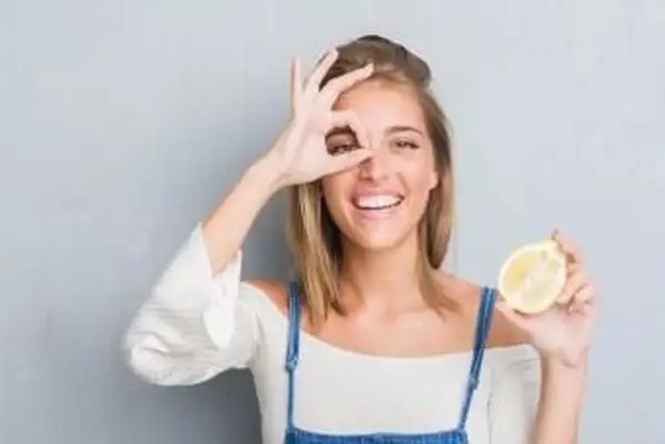 Cómo aclarar el cabello de forma natural: 6 métodos sencillos que funcionan