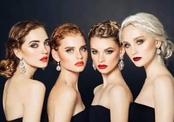 14 가지 쉽고 귀여운 긴 머리 업 도스 (DIY 단계 포함)