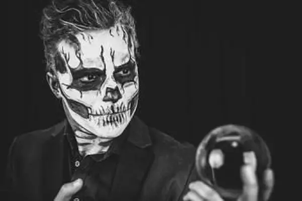 homme, à, fantasmagorique, maquillage