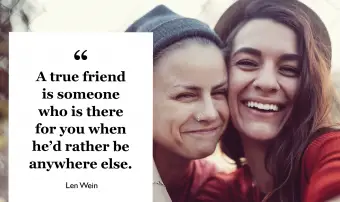 Amigos tirando uma selfie