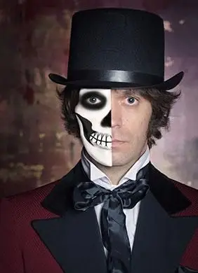 Image modifiée d'un homme portant un maquillage demi-squelette