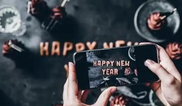 Idées créatives pour une célébration du Nouvel An en ligne