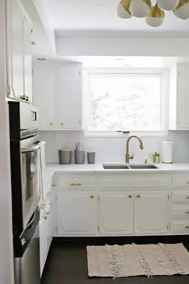 Laura's Kitchen Tour (Part 2!)