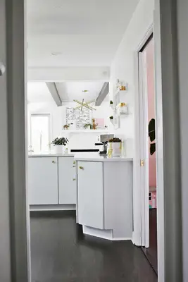 Laura's Kitchen Tour (Part 2!)