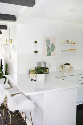 Laura's Kitchen Tour (Part 2!)