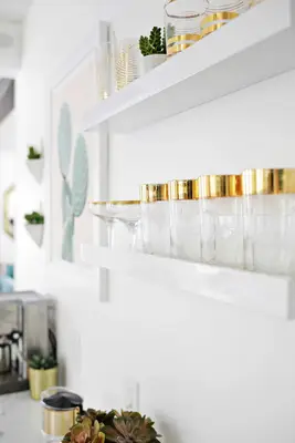 Laura's Kitchen Tour (Part 2!)