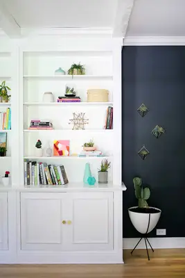 Zpráva o pokroku: Malované police