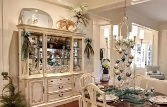 チャイナキャビネットの上部を使用