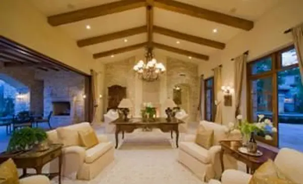 Travi del soffitto a spina di pesce