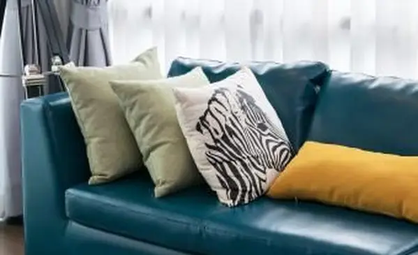 소파 쿠션을 더 단단하게 만들려면 어떻게해야합니까?