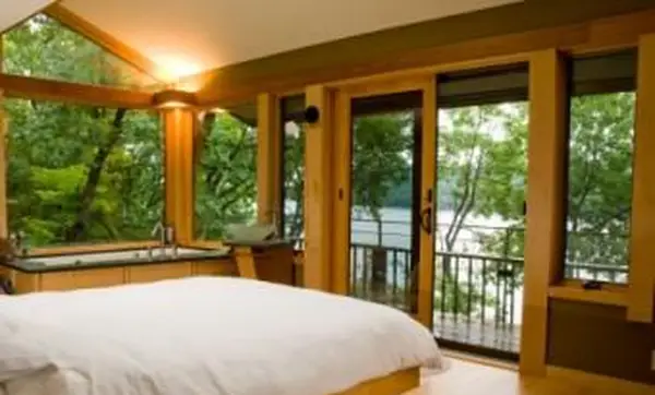 כמה שוקל מיטת מים?