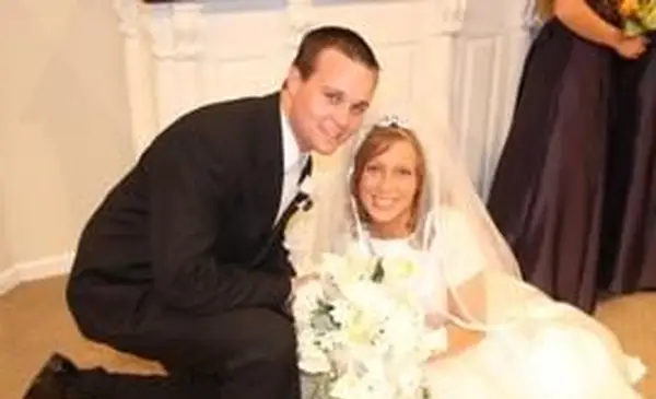 Josh Duggar와 아내 Anna