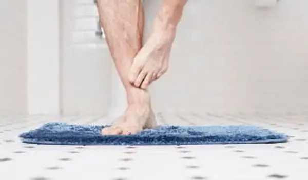 Comment nettoyer les tapis de bain de tous types