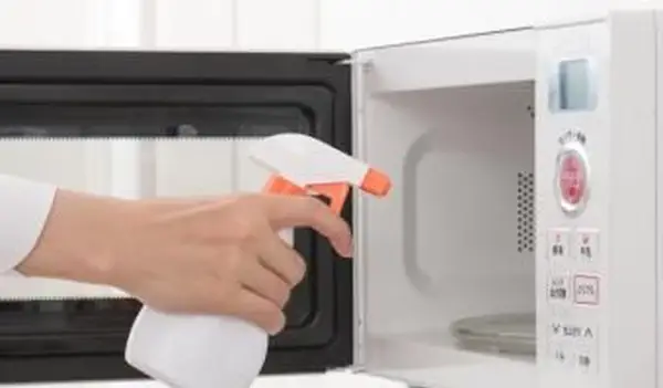 Limpieza del horno microondas
