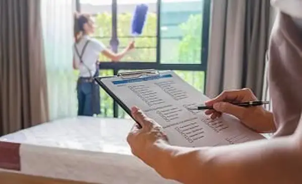 Lista di controllo per la pulizia profonda: guida facile per pulire come un professionista