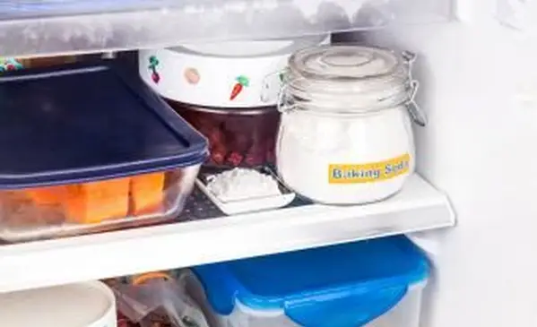 悪臭を消すために冷蔵庫に入れた重曹