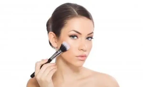 Como aplicar a maquiagem com marca-texto passo a passo