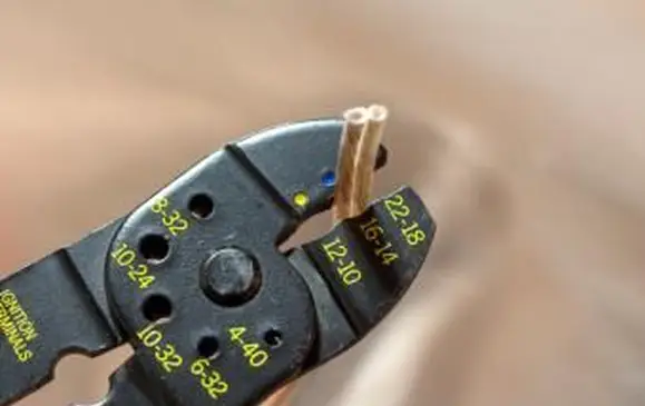 odizolovacie kliešte