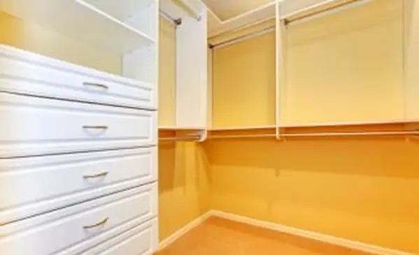 ציור פנים ארונות: כל מה שצריך לדעת