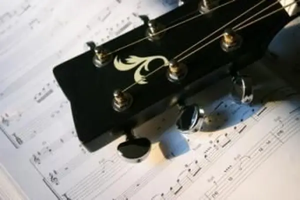 パロディーソングを作る